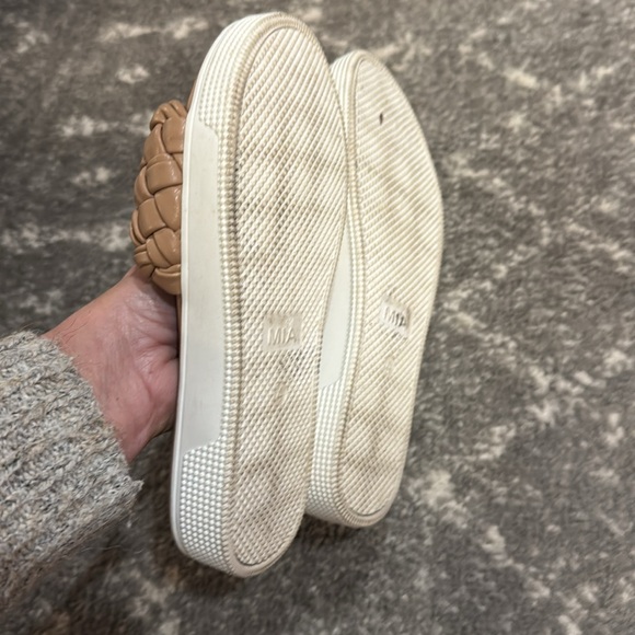 MIA Slides Worn Twice Size 4 - Picture 3 of 3